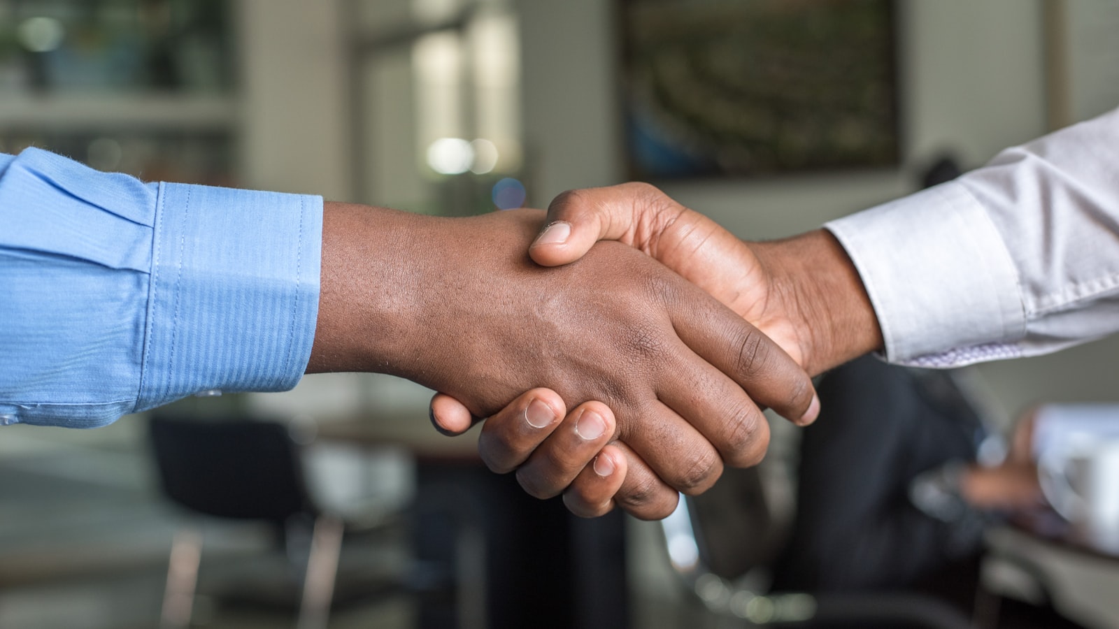中堅企業M&Aサステナビリティ・バリュエーション —規制適合プレミアム・座礁資産ディスカウントの算定