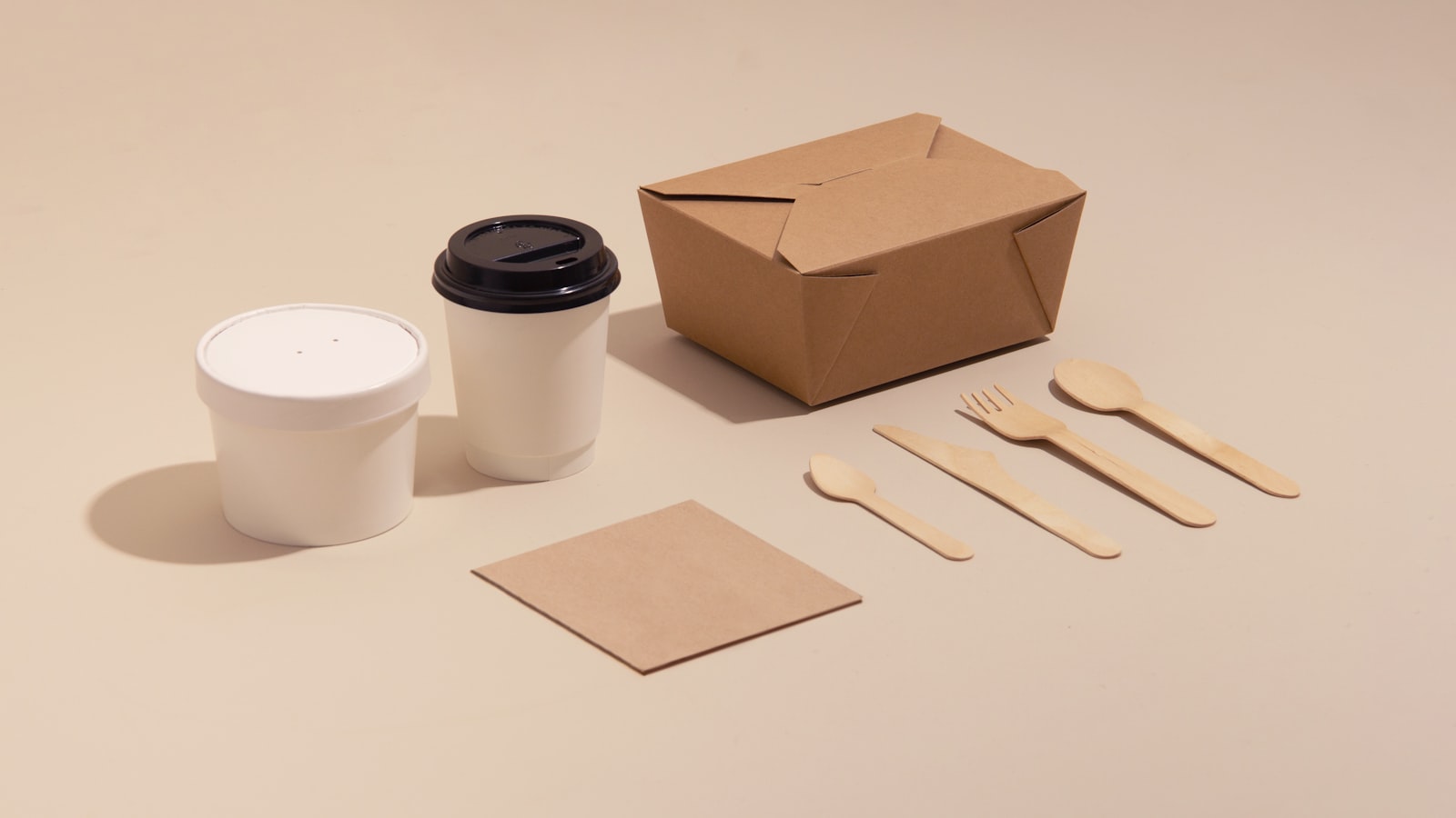バイオプラスチック導入の現在地と2050年への打ち手 —政策・市場規模・化学産業の戦略